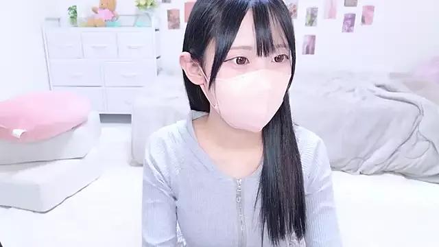 Suzu_ch_xx on StripChat