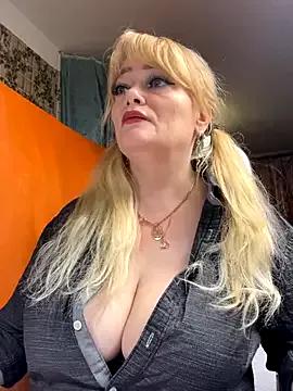 Sweet-blonde on StripChat