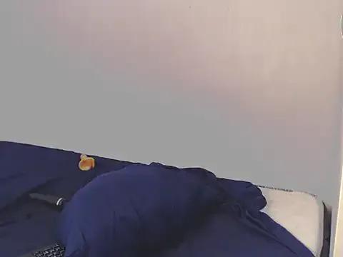 Sweet-PetiteX on StripChat