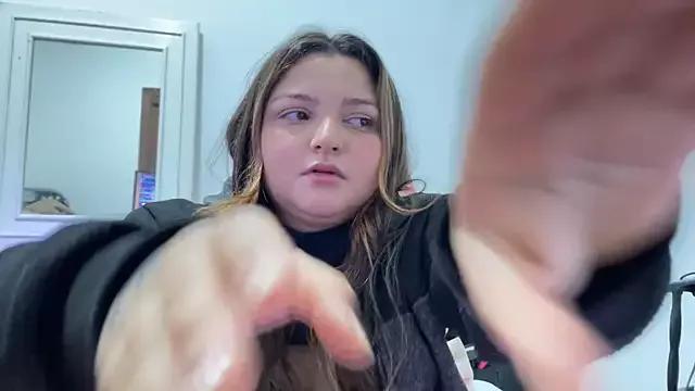 SweetFoxEyes_ on StripChat