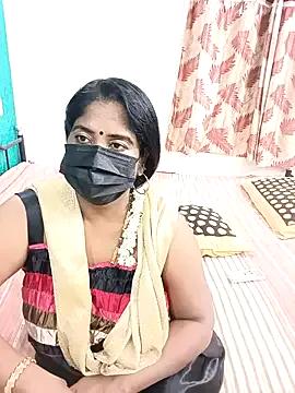 tamil-aunt on StripChat