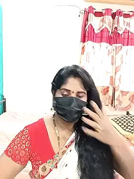 tamil-aunt on StripChat