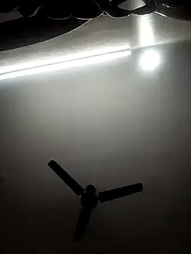 Tamil-Meenu12 on StripChat