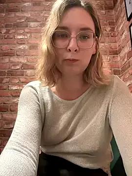 The_Snowwhitee on StripChat