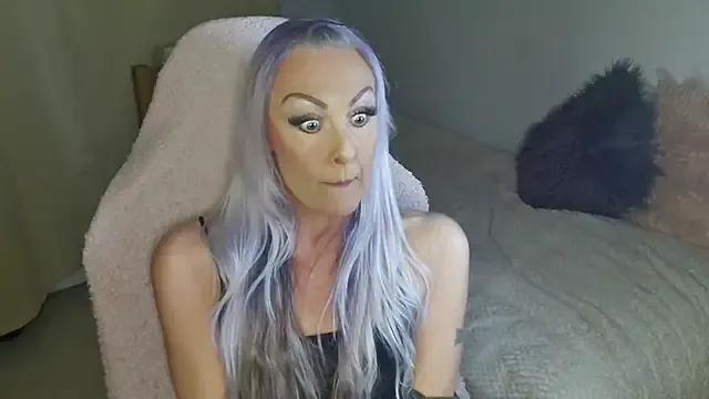 TheOGMiaMystique on StripChat
