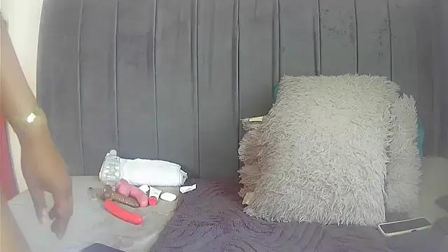 ThePeacheese on StripChat