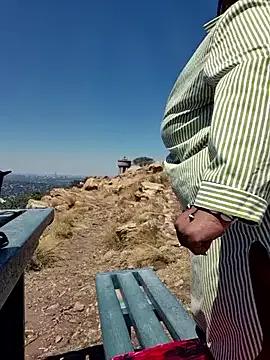 ThickianaRider on StripChat