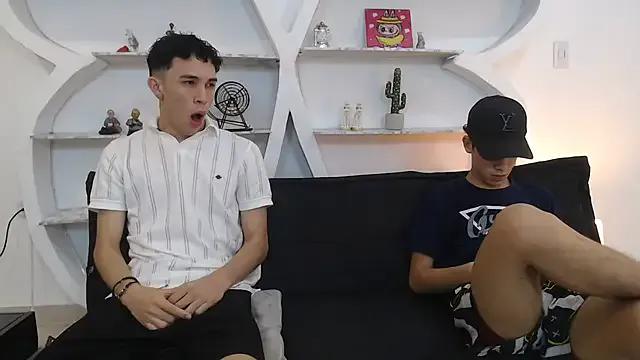 THREE_GUYS_HOT — PLAY ASS