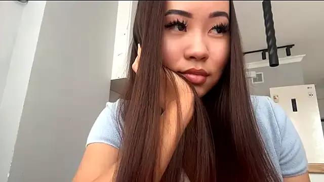 Ur_neighbor_Kira on StripChat