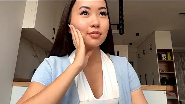 Ur_neighbor_Kira on StripChat