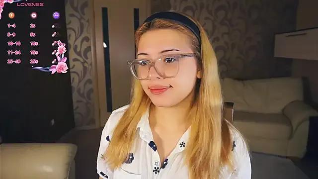 VerniceEngelking on StripChat