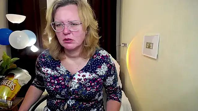 VestaWoody on StripChat