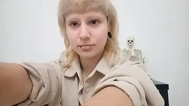 VetaBeghtol — tease with shorts