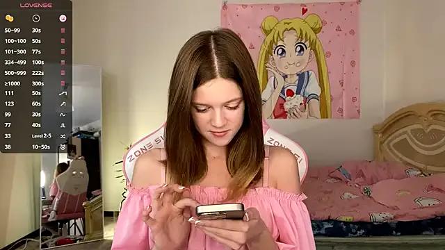 VibeQueenLucy on StripChat