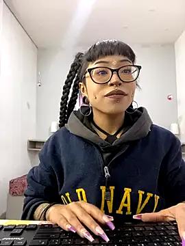 Violetta_Suky on StripChat