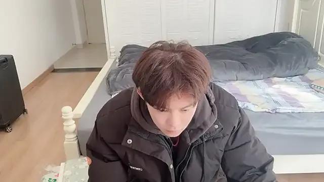 xlong00099 — Freechat on StripChat