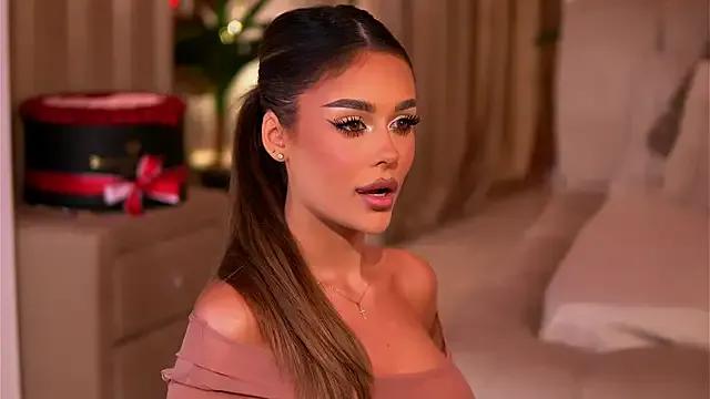 YasmineShaw on StripChat