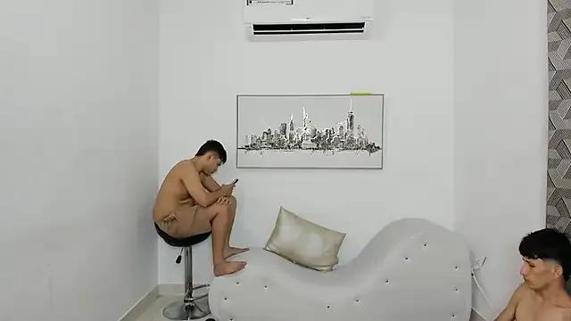 YouBratty2 on StripChat