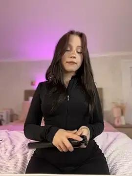 YourLittleDevil on StripChat