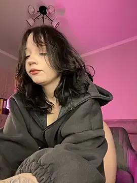 YourLittleDevil on StripChat