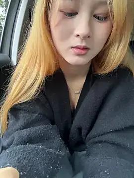 yuki_june on StripChat