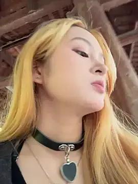 yuki_june on StripChat