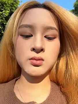 yuki_june on StripChat