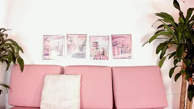 Yumii_sweetgirl on StripChat