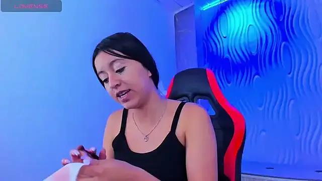 zoe_connor19 on StripChat