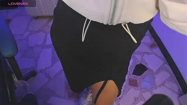 zoe_connor19 on StripChat